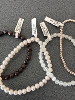 Armbänder mit Perlen und Halbedelsteinen