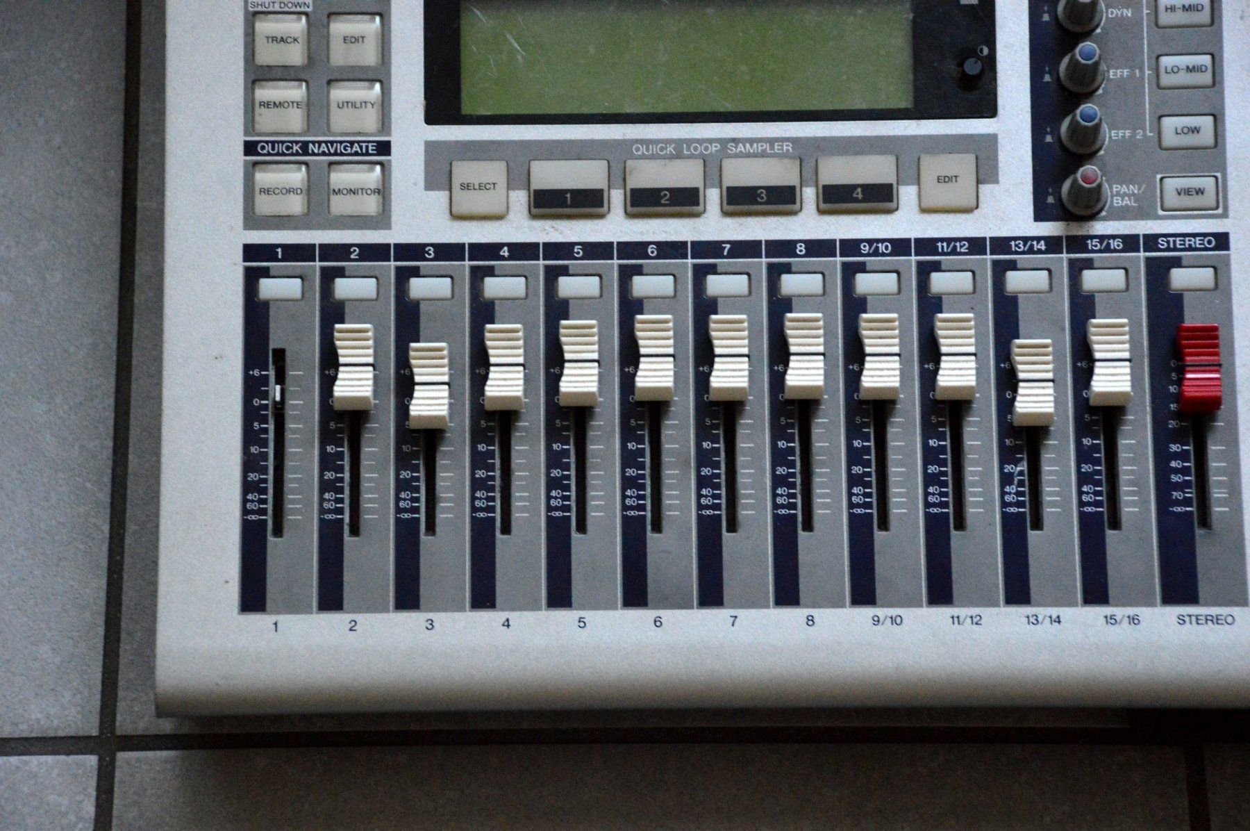 Yamaha Console di mixaggio: Yamaha AW16G - Digital Multitrack Workstation – Usato da Collonges venduto da arashee 3
