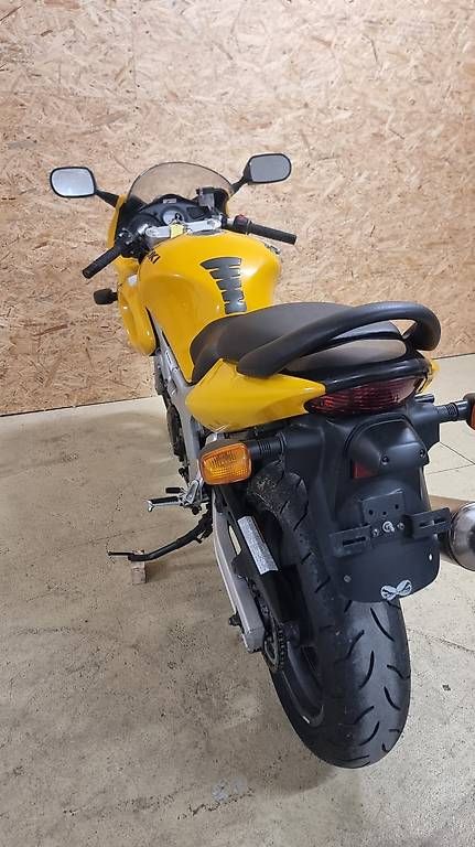 Strada: SUZUKI SV650S – Usato da Grenchen venduto da Joray_Preparation 3