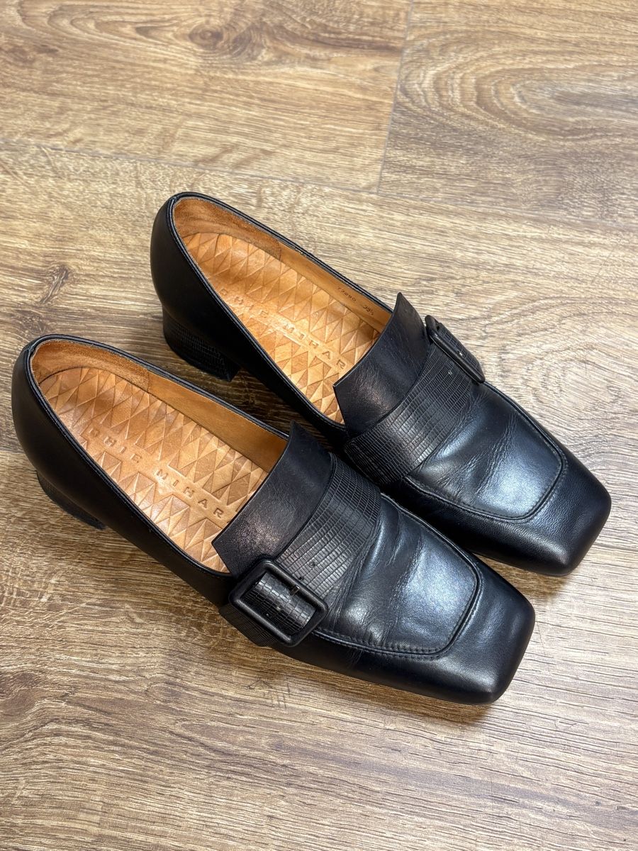 Scarpe da donna: Chie Mihara Lederschuhe mit Schnalle – Usato da Aarau venduto da Secondfish 1