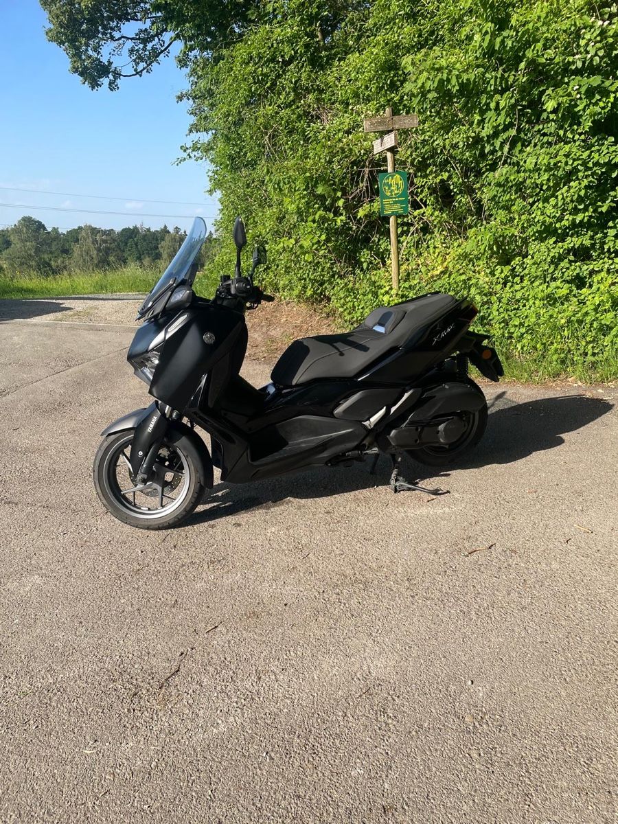 Yamaha Scooter: Yamaha XMAX Techmax 125 Roller, Top Zustand – Usato da Wiesendangen venduto da Aris05 1