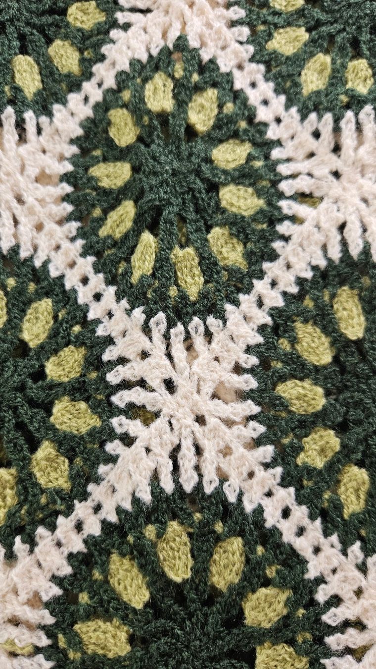 Top: Florale Strickweste im Boho Style – Nuovo (secondo la descrizione) da Hettlingen venduto da Leaena279 3
