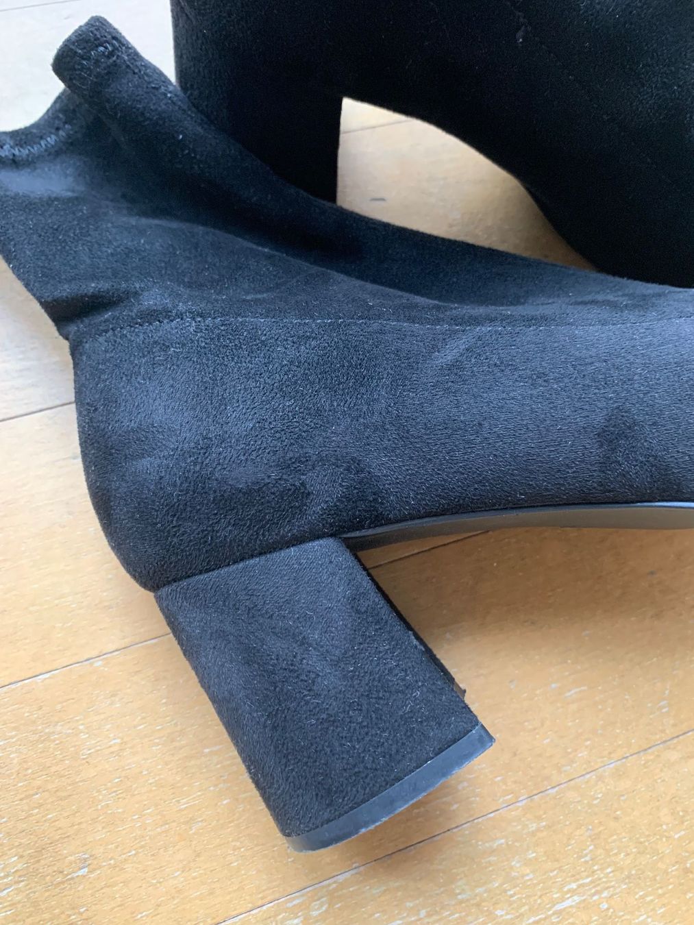 Scarpe da donna: Schwarze Stiefeletten / Absatzstiefel – Usato da Winterthur venduto da Drachenrose 4