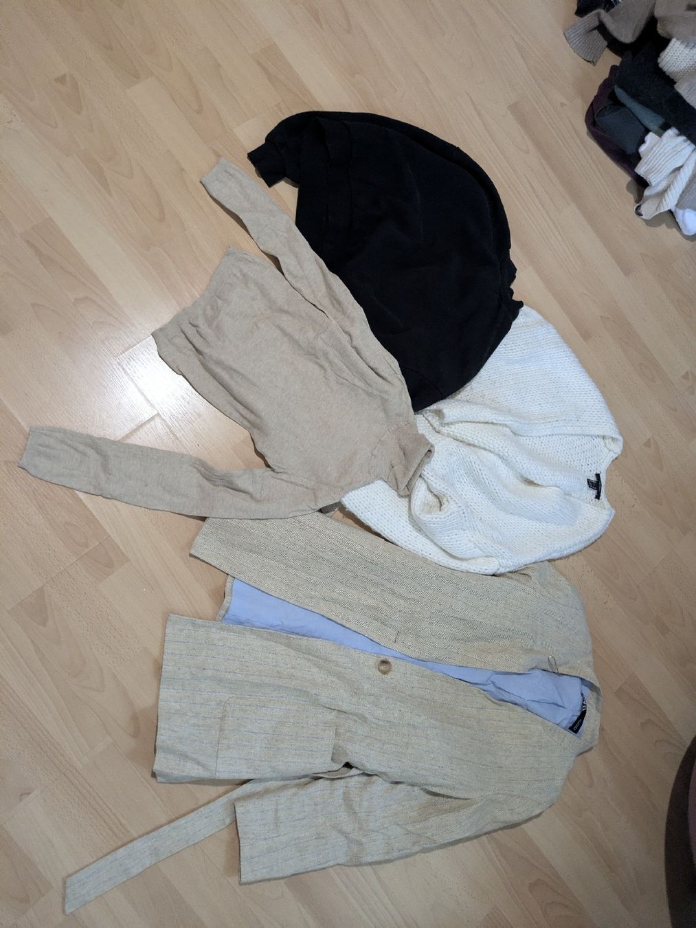Kleiderpakete: Lot de vêtements  – Gebraucht aus Tramelan von cat_67zv 7