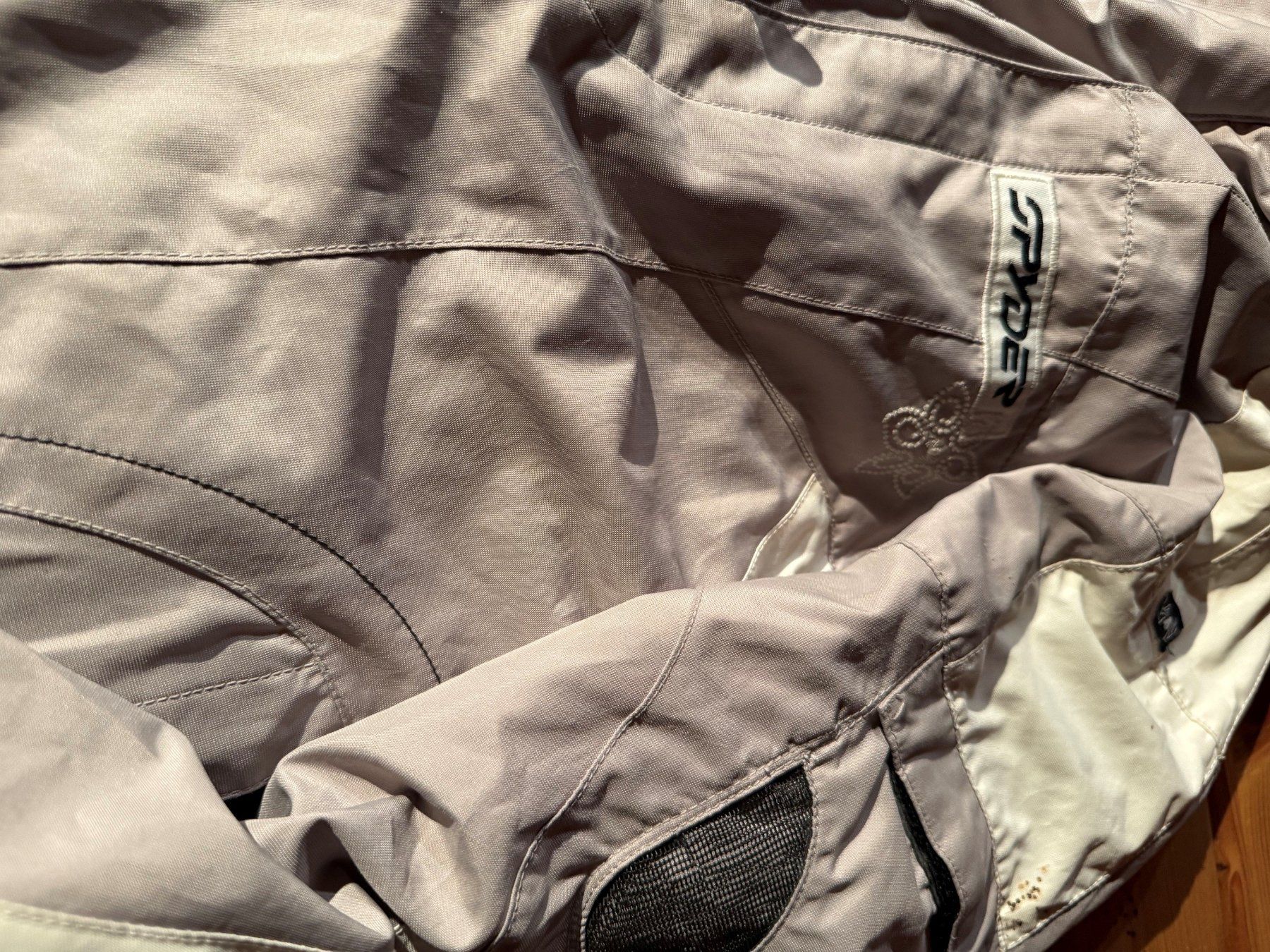 Spyder Giacche: Veste SPYDER taille M couleur blanc & mastic – Usato da Champéry venduto da Madodusud358 1