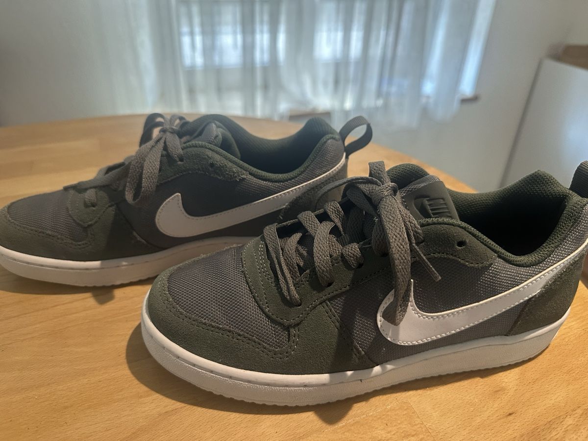 Nike Herrenschuhe: Nike Sneaker  Gr. 38.5 Khaki Top Zustand – Neu (gemäss Beschreibung) aus Liestal von esr_9y9c 2