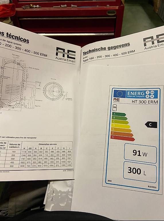Sanitär: Warmwasserboiler 300l , Heizung – Gebraucht aus Igis von Ricobmw 1