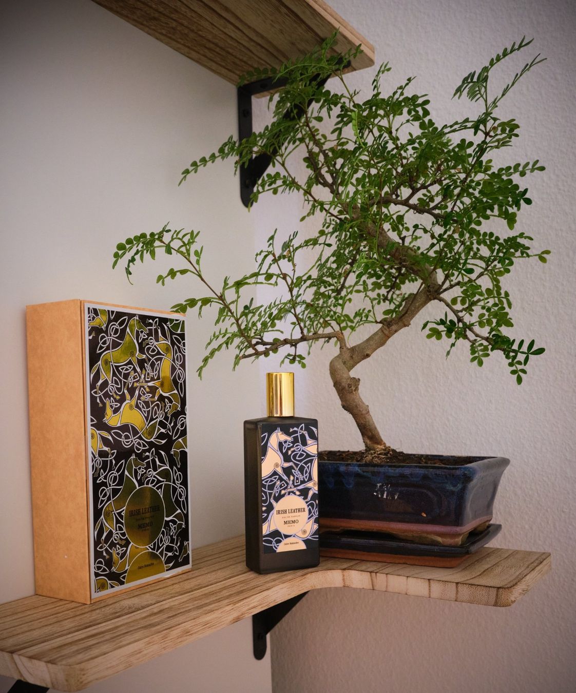 Profumi & Eau de Toilette: Irish Leather, Memo Paris (DECANT) – Usato da Neuchâtel venduto da switzer_scent 1