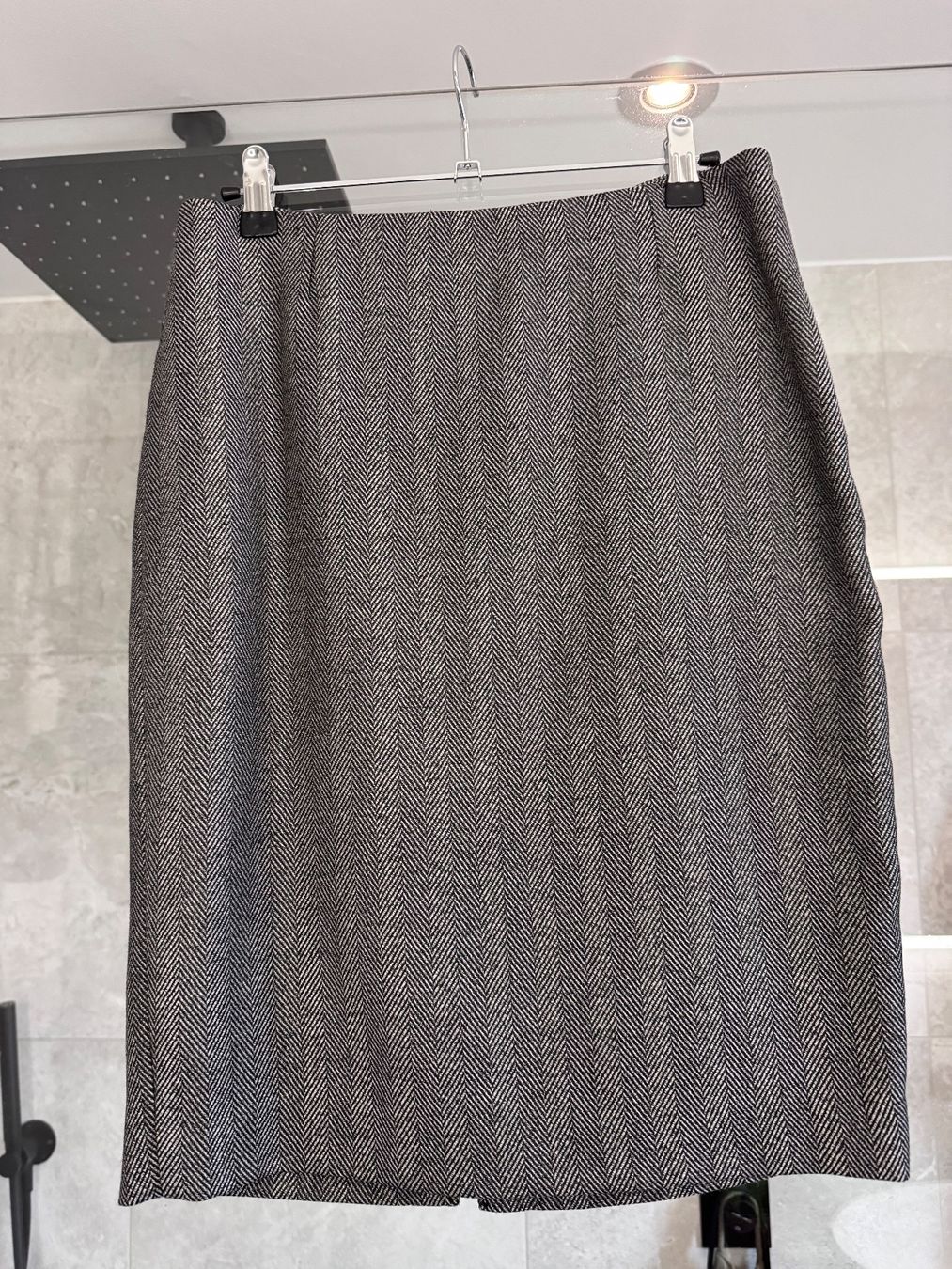 Mango Completi & Tailleur: Frauenanzug, Grau/Schwarz, Grösse 36 – Usato da Rapperswil BE venduto da NickiEdge 2