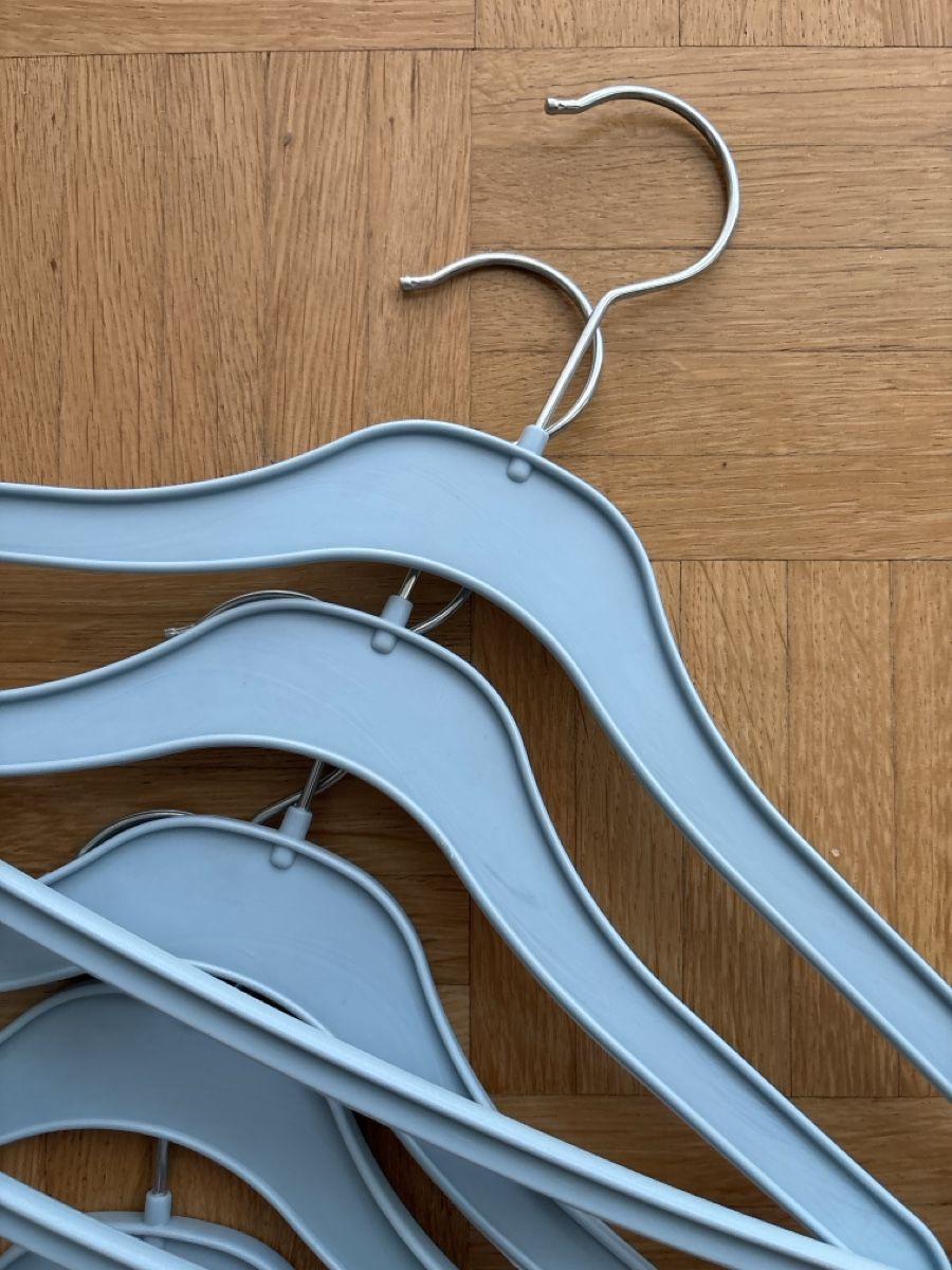 Appendiabiti: Kleiderbügel - Blau - 5 Stühle – Usato da Luzern venduto da aloevira 1