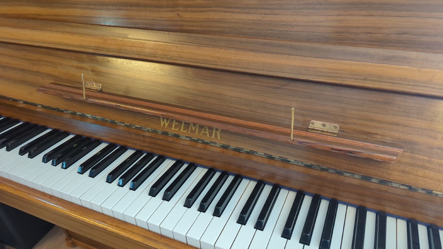 Strumenti musicali: Klavier WELMAR – Usato da Lyss venduto da 3250er 2