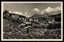 AK Arosa, Ortsansicht mit Hotels und Bergpanorama im Sommer