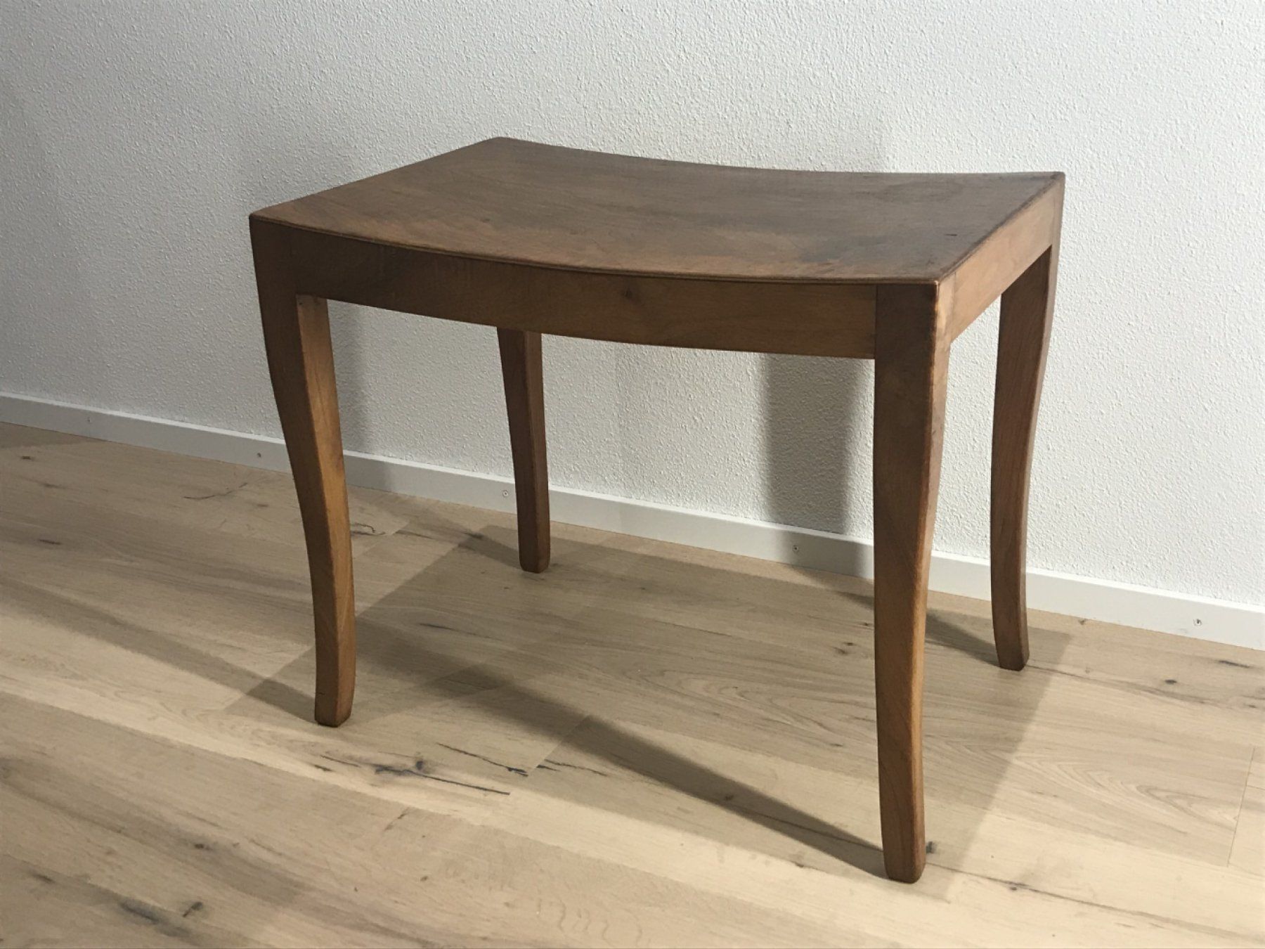Sgabelli: Schöner Design Beistelltisch oder Hocker 1940er - 1960er – Usato da Gersau venduto da pd-design-and-art 1