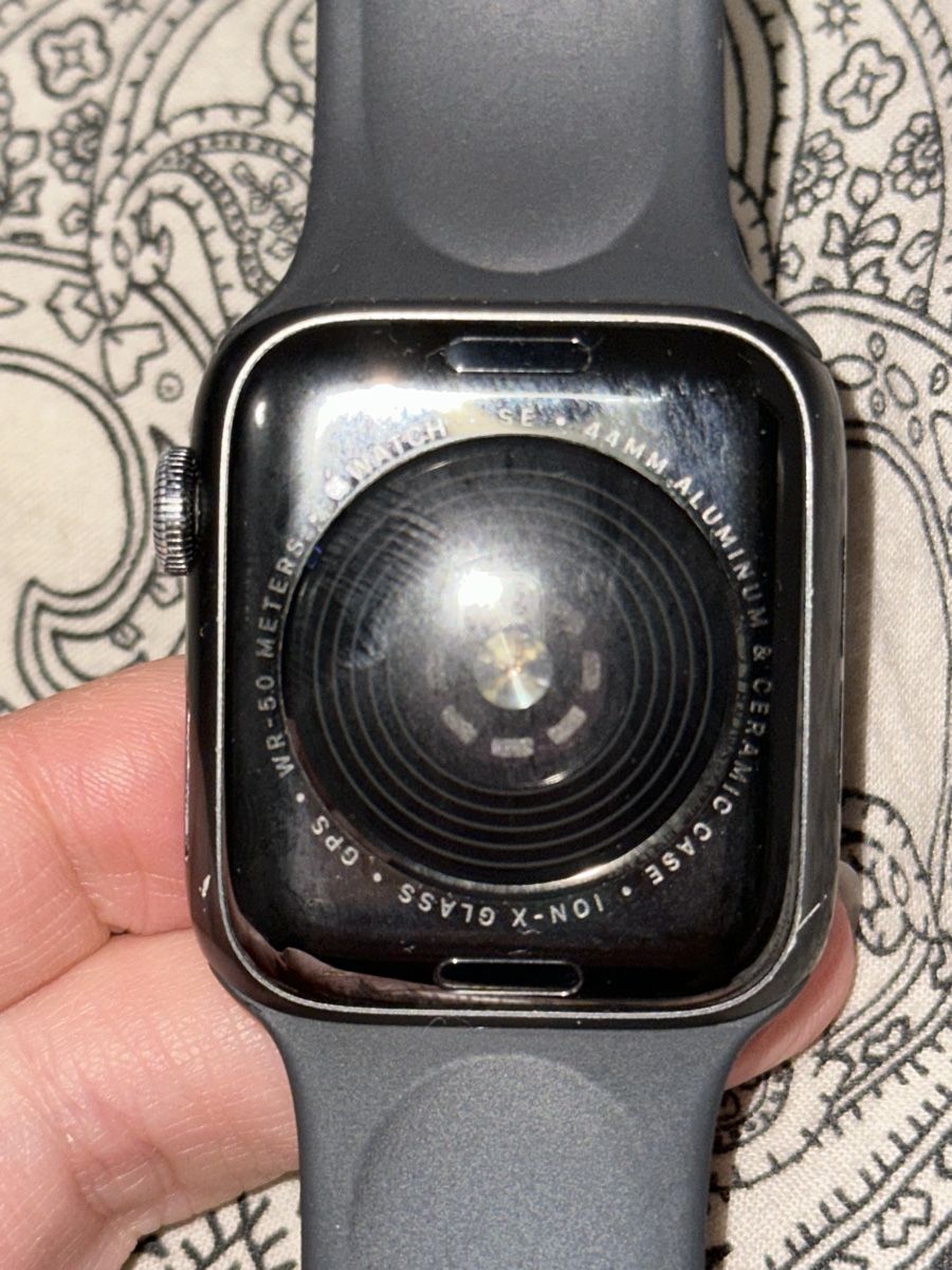 Apple Smartwatch: Apple watch SE 44mm – Usato da Gordola venduto da EleSecondHand-TCG 9