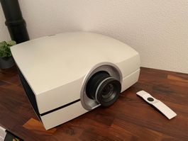 Barco Profi Laserbeamer 6000 Ansi inkl. 2 Objektive