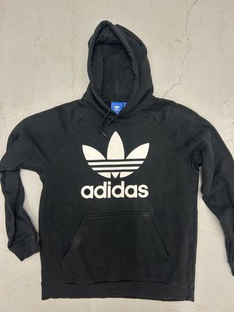 Schwarzer Adidas Hoodie Gr. L - Top Zustand für den Winter!