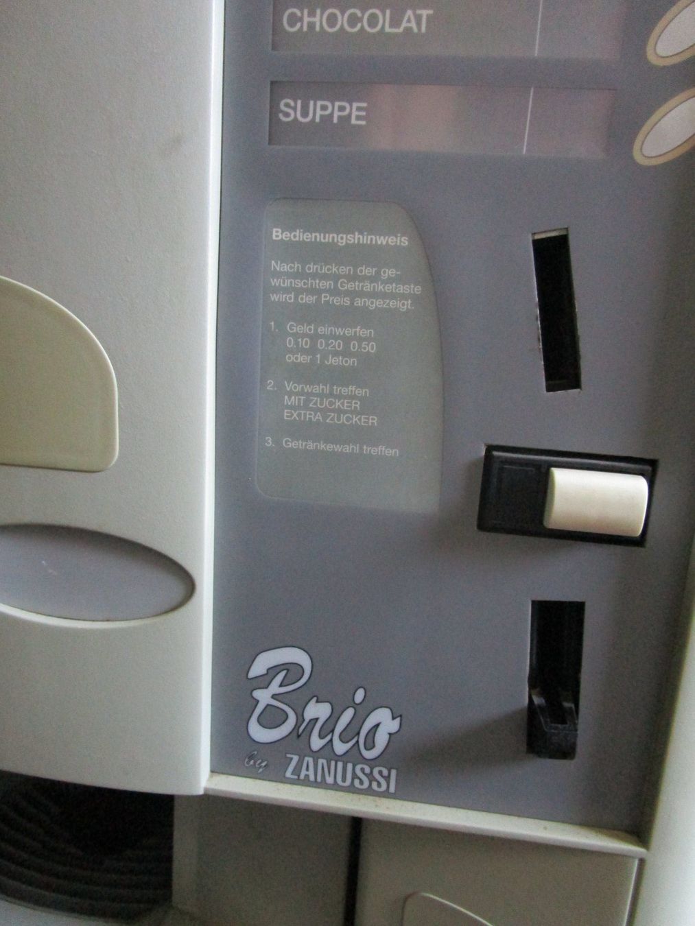 Kaffeemaschinen & Espressomaschinen: Kaffeemaschine Heissgetränkeautomat – Gebraucht aus Kollbrunn von Lapce