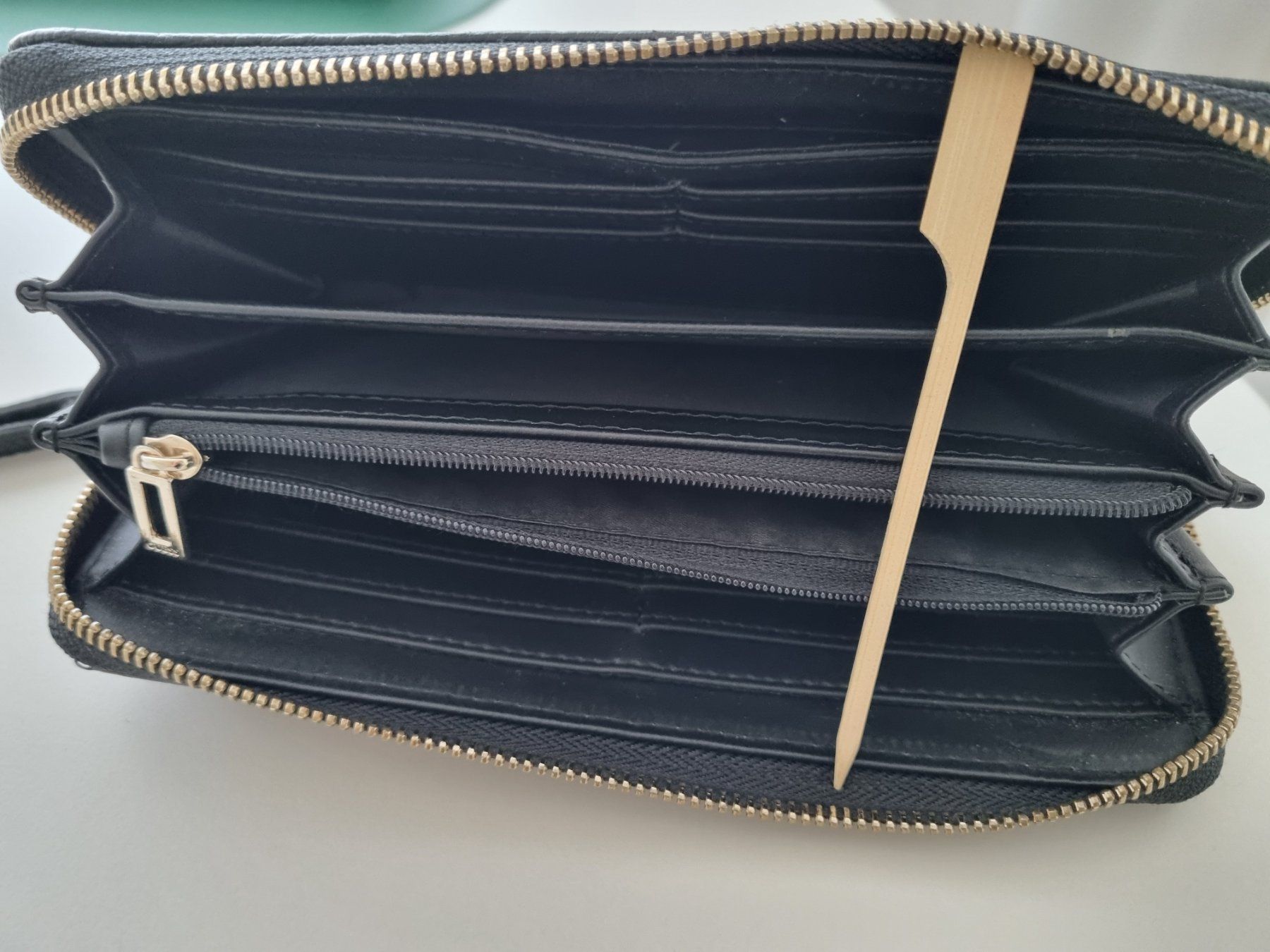 Guess Portefeuilles: GUESS PORTEMONAI SCHWARZ – D'occasion à Zofingen par Felpa 4