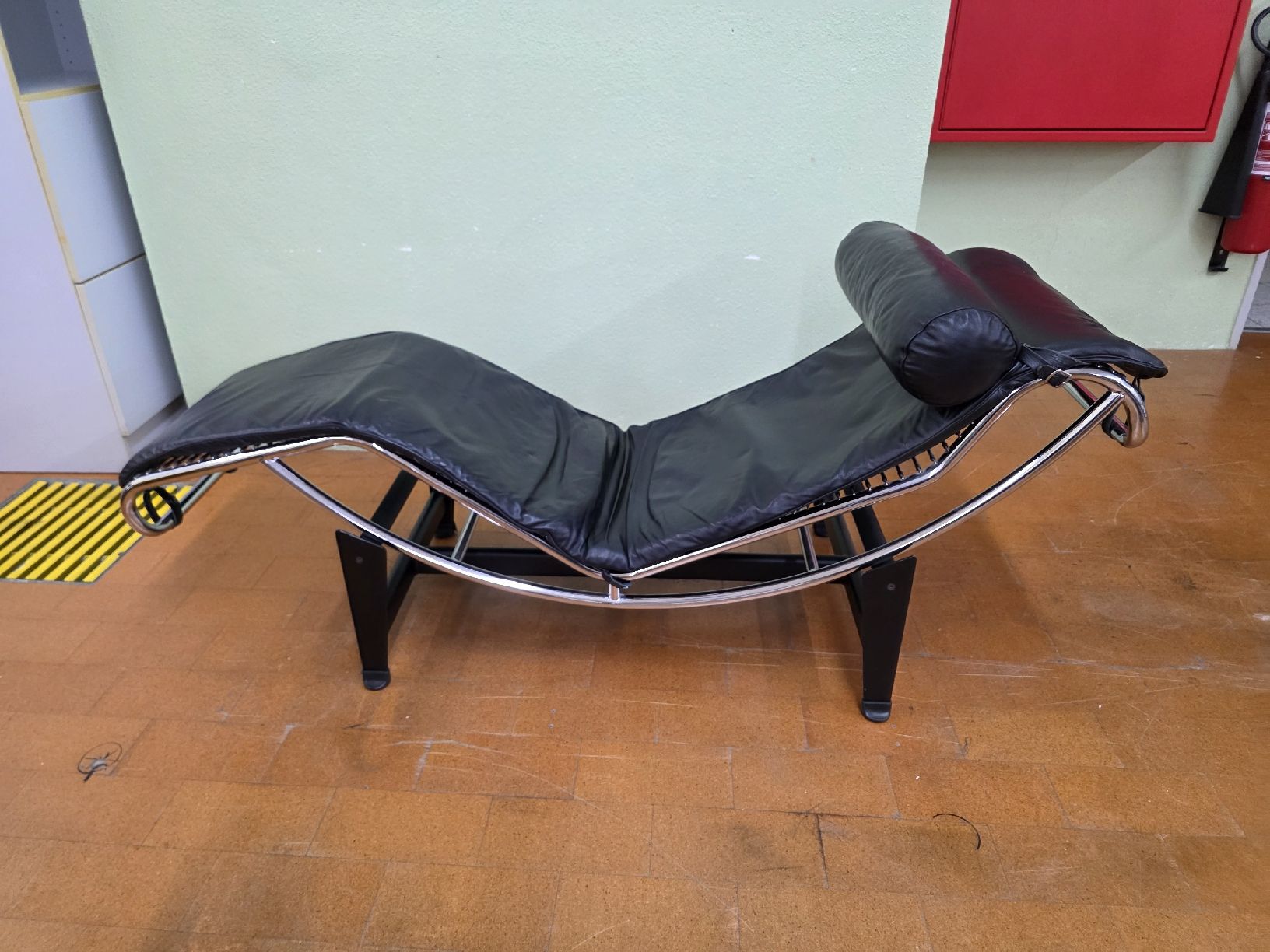 Sedie a sdraio: Designer Liege im LC4 Le Corbusier Stil – Usato da Lichtensteig venduto da Polsterwerk 4