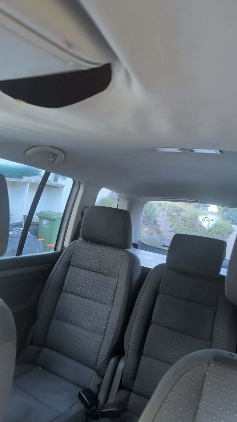 VW Autos: Touran 2.0tdi Automatic – D'occasion à Le Locle par flo_5856 6