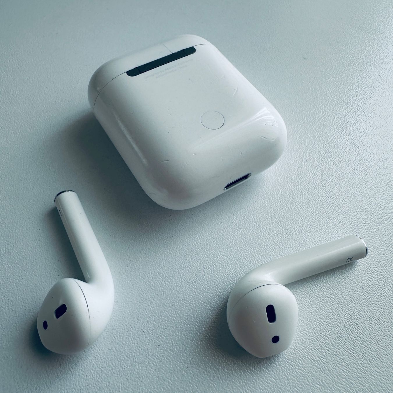 Apple Cuffie: Original Apple AirPods 2 Kopfhörer Wireless Lightning Kabel – Usato da Basel venduto da MY.AIRPODS.SHOP 6