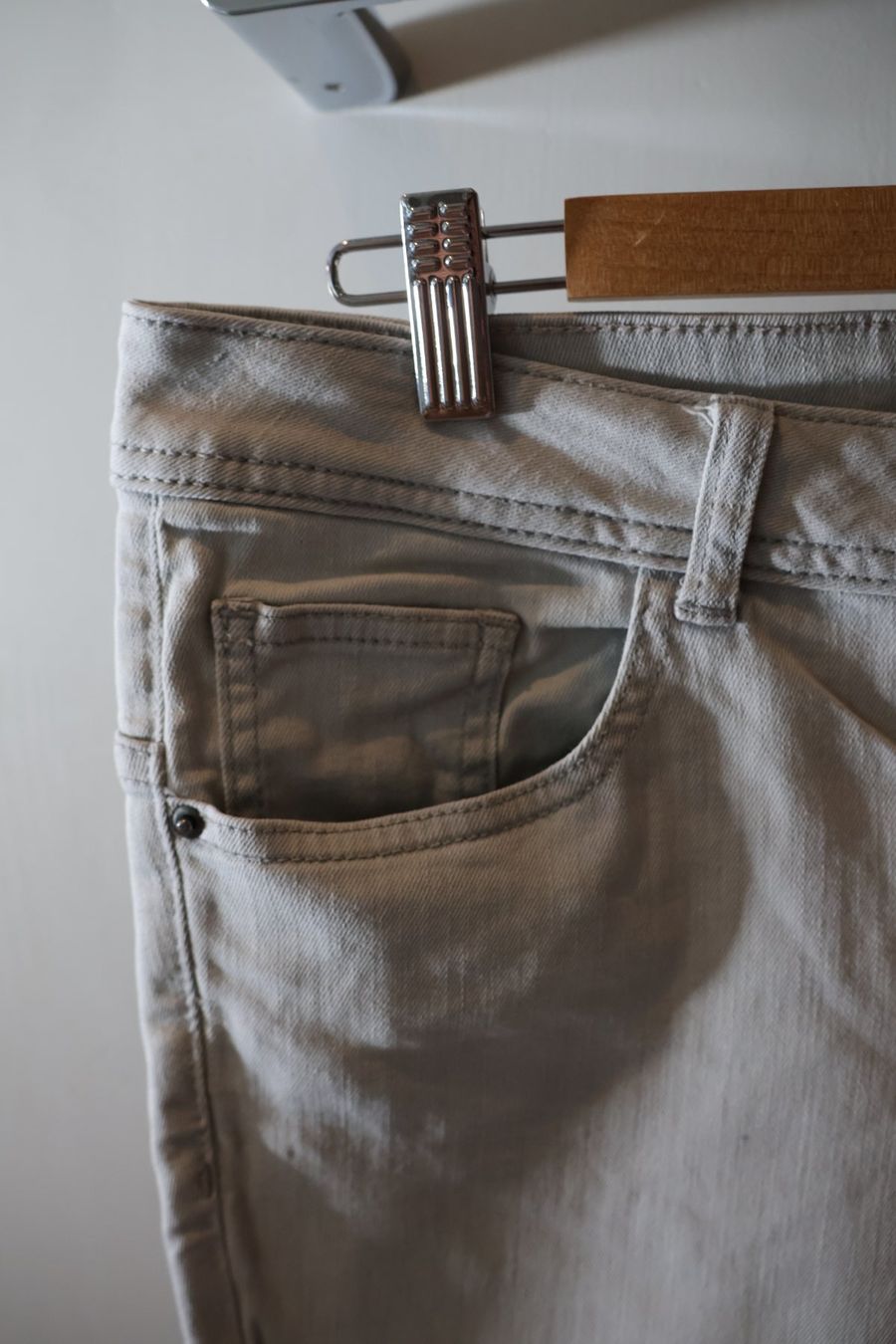 Comma Jeans: Helle Comma Jeans – Gebraucht aus Winterthur von jul_v9wx 2