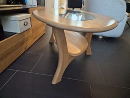 Massivholz Salontisch Couchtisch in gutem Zustand