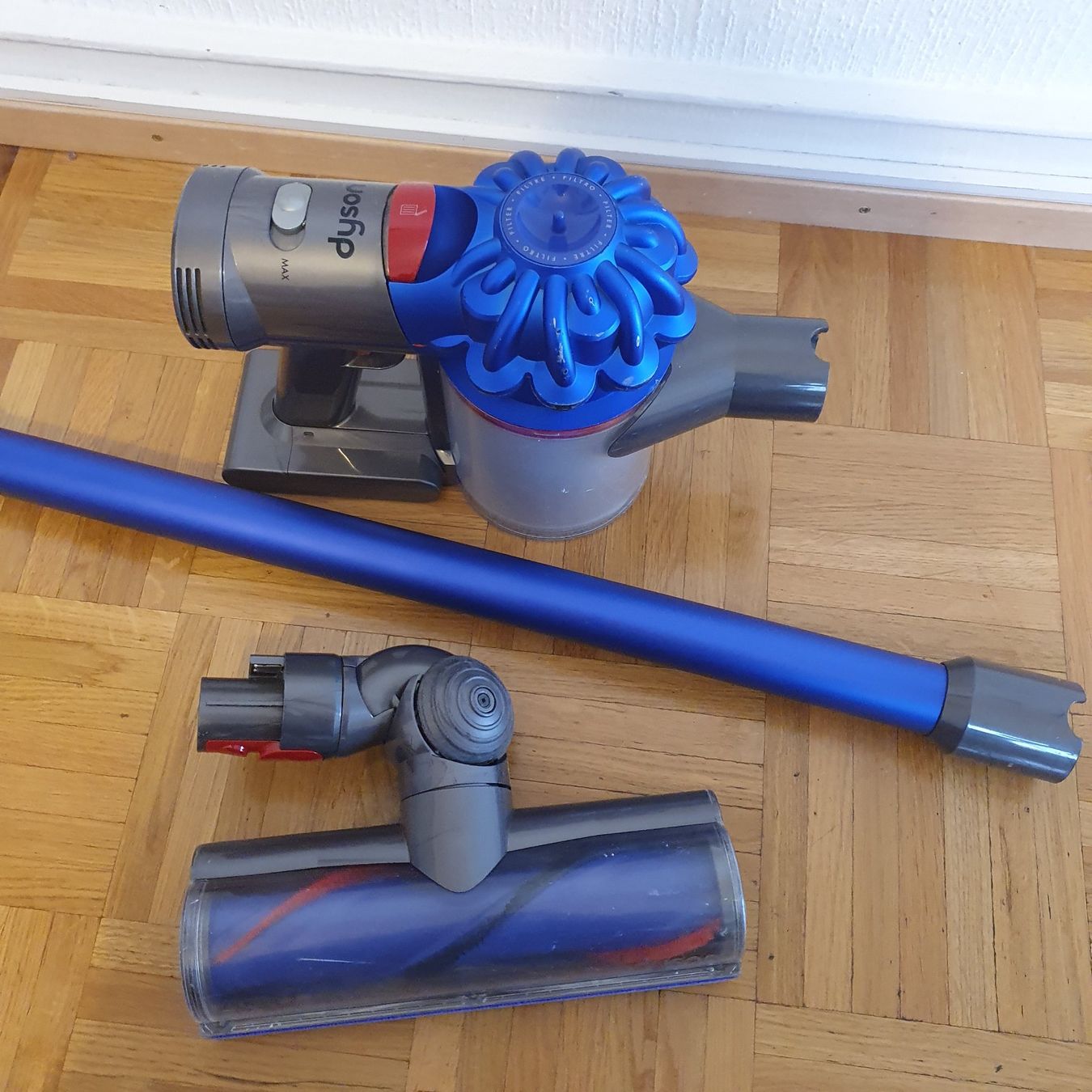 Dyson Aspirapolveri & Accessori: Dyson V7 d'occasion – Usato da Prilly venduto da RoDyRe 3