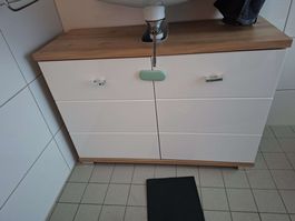 Waschbeckenunterschrank weiss/Holzoptik