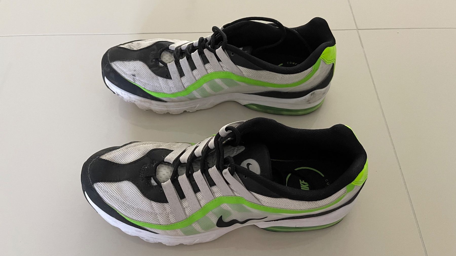 Scarpe da uomo: Nike Schuhe – Usato da Rheineck venduto da pssesolnet 1