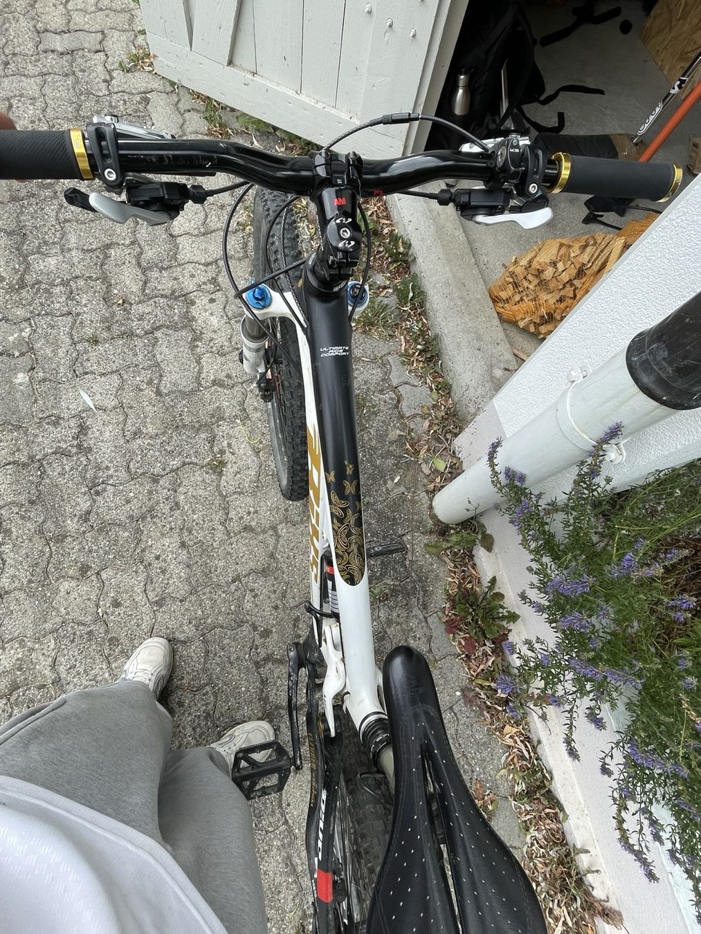 Bixs Vélos: vélo tout suspendue – D'occasion à Court par b.laurent 3