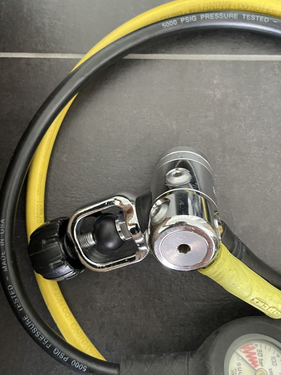 Apeks Respiratori & Giubbotti: Apeks Atemregler Set - CT20 und CTX40 – Usato da Böckten venduto da Dive-green 6