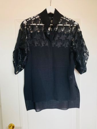 Beautiful lace mix blouse Akris 34