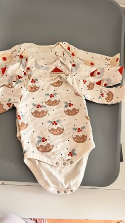 Body Strampler 3er Pack Grösse 68cm Weihnachtsmotiv