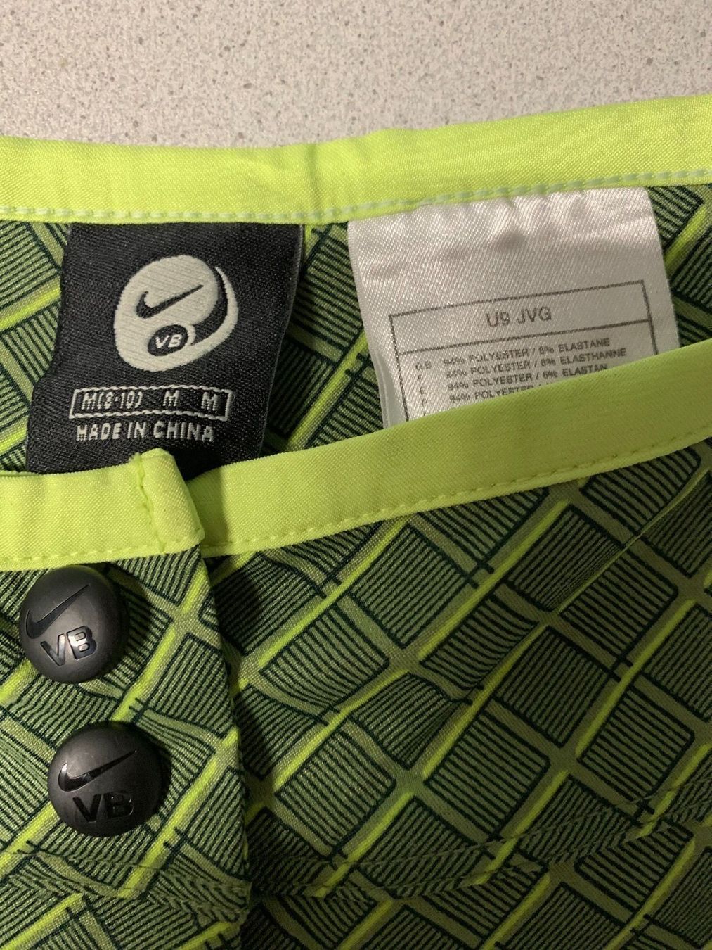 Nike Pantaloni: Nike Shorts, Gr. S, neuwertig – Usato da Biel-Benken BL venduto da PANORMUS 3