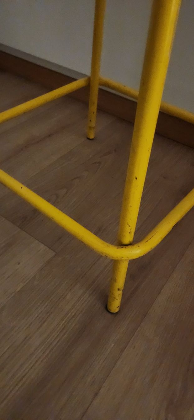 Hocker: Vintage Barhocker Gelb – Gebraucht aus Schaan von Friedlich 1