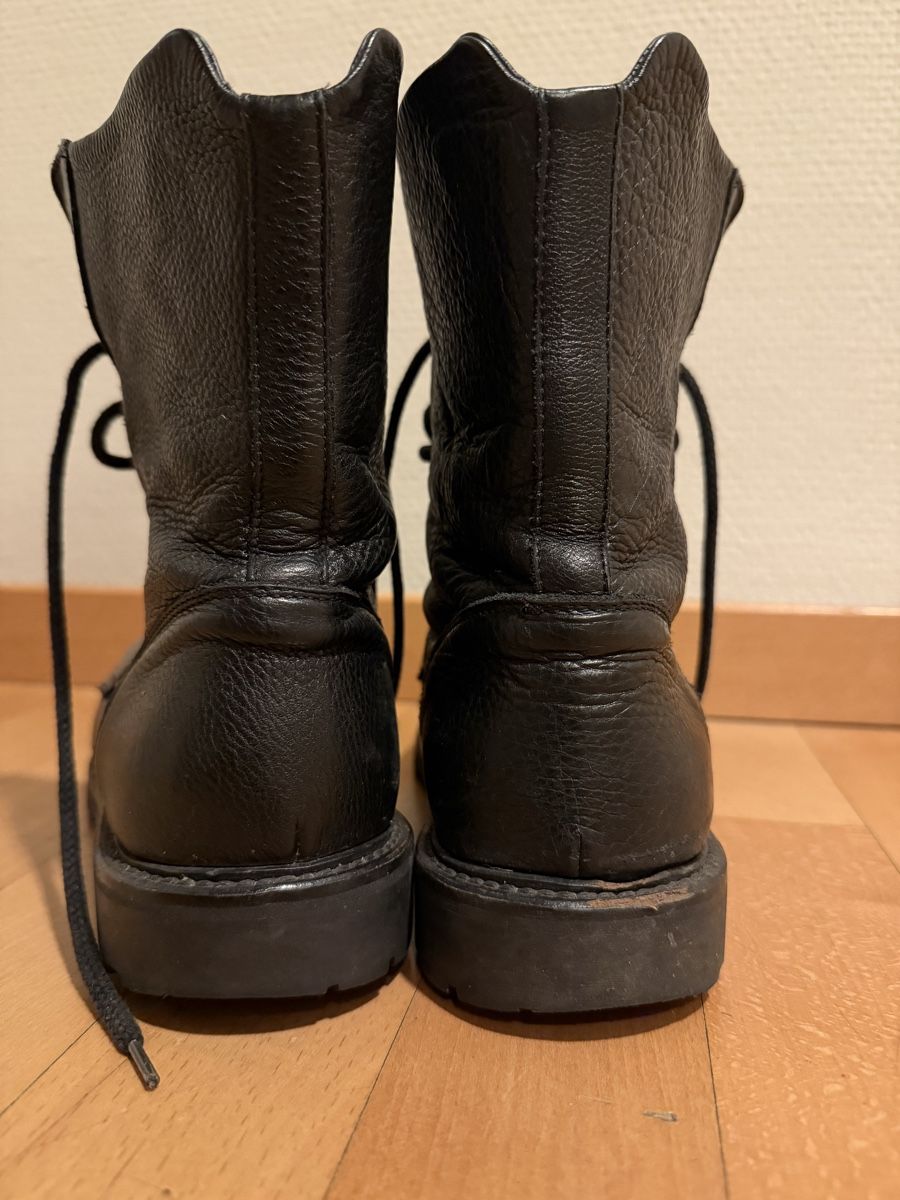 Max Mara Scarpe da donna: MaxMara Black Leather Combat Boots, EU 39, Vibram Sole – Usato da Zürich venduto da kas_g26m 3