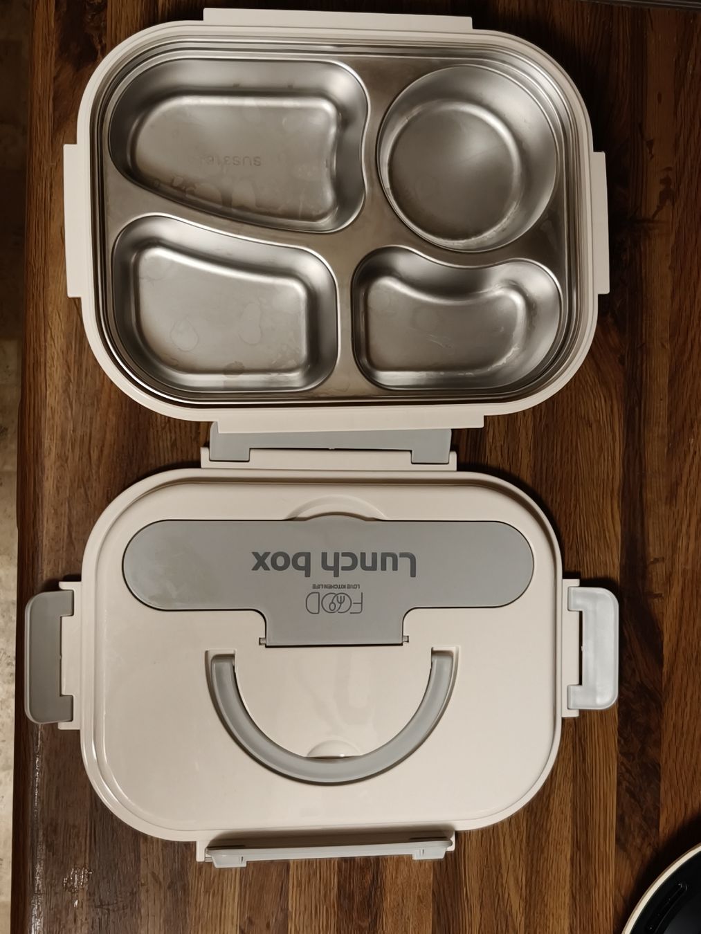 Contenitori & Simili: Lunch Box Stainless Steel 4 Compartments Beige – Usato da Zürich venduto da liy_7ttc