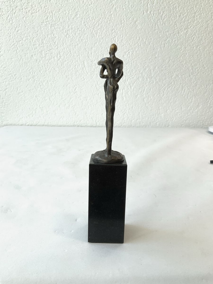 Skulpturen & Statuen: Ancienne sculpture, signé  – Gebraucht aus Malleray von Robot12 3