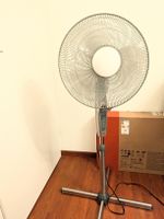 Unbenutzter, höhenverstellbarer Intertronic Standventilator