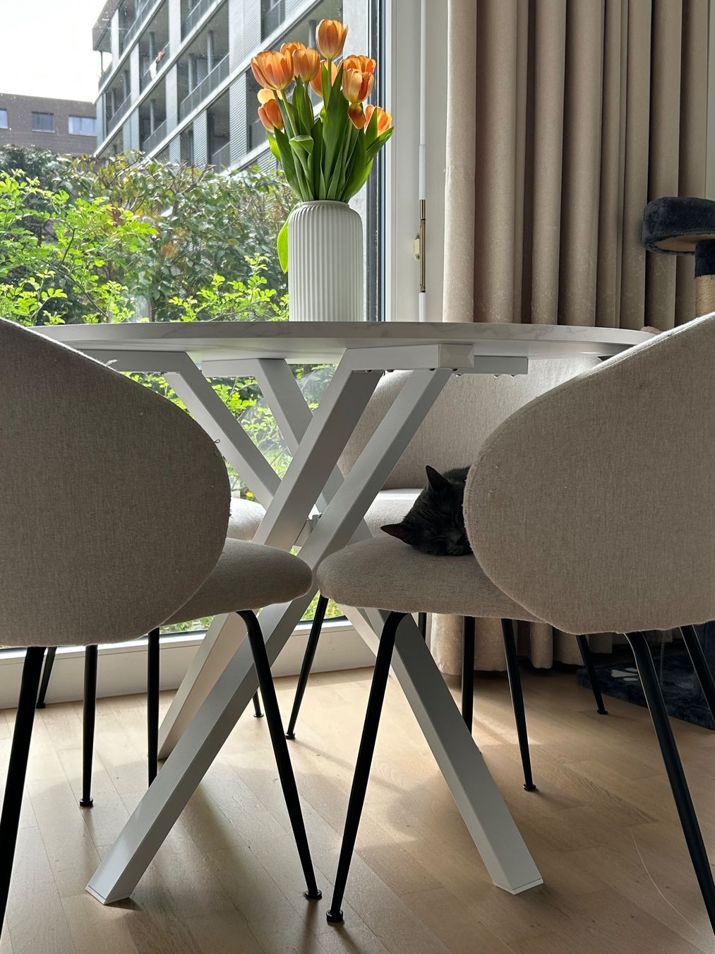 Ikea Tische: Ikea round table - MARIEDAMM – Gebraucht aus Genève von car_gmd7 2