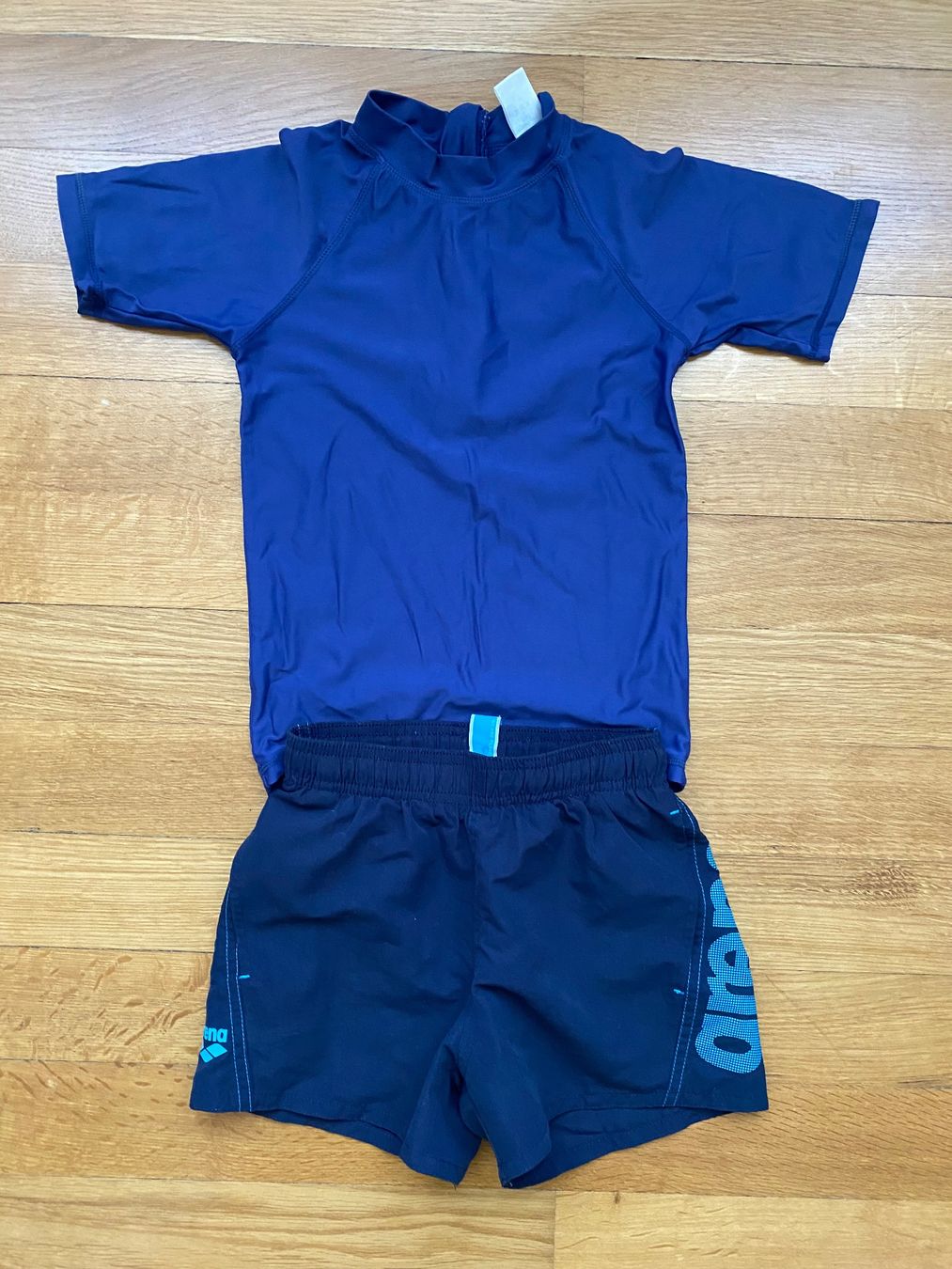 Arena Badehosen: Arena Badehose & UV-Shirt 50+ Gr. 116 – Gebraucht aus Muttenz von Bugijeta