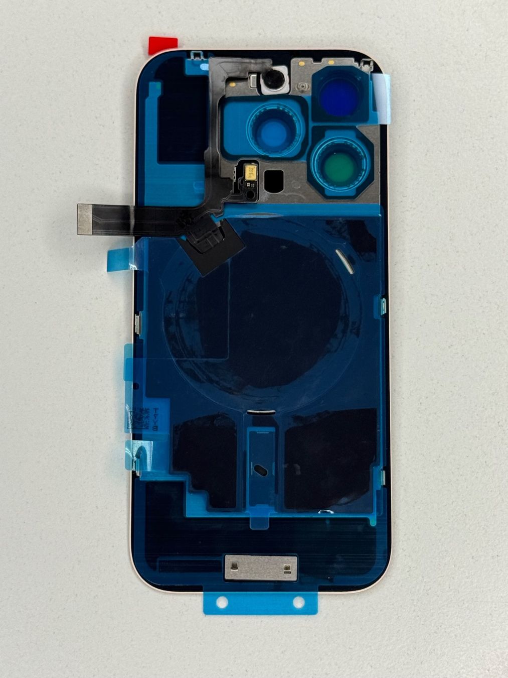 Apple Telefoni cellulari / Smartphones: Vitre Arrière pour iPhone 16 Pro avec NFC | Flash – Nuovo e nell'imballaggio originale da Zug venduto da ElPhone 1