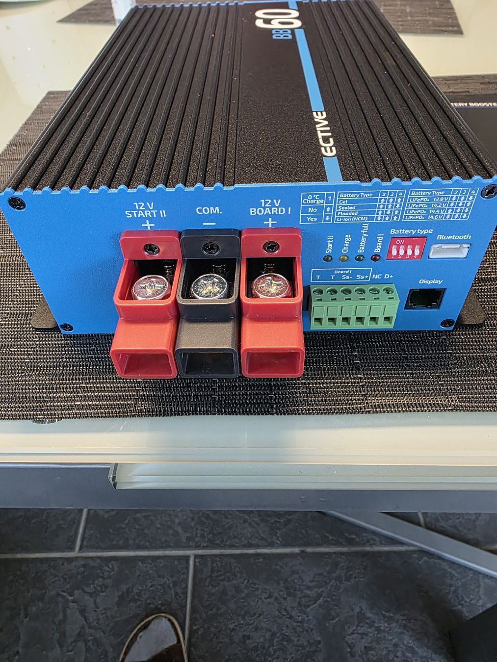 Chargements: Ladebooster 12v – Neuf avec emballage d'origine à Nunningen par astra59