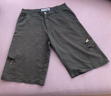 Bermuda Revolution Clockhouse kaki, Taille 44 😎