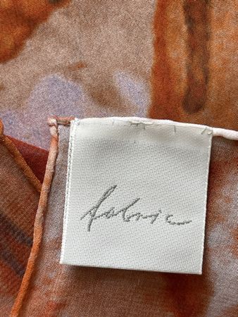 Foulard ou cache maillot en soie 100% fait main en Suisse ,