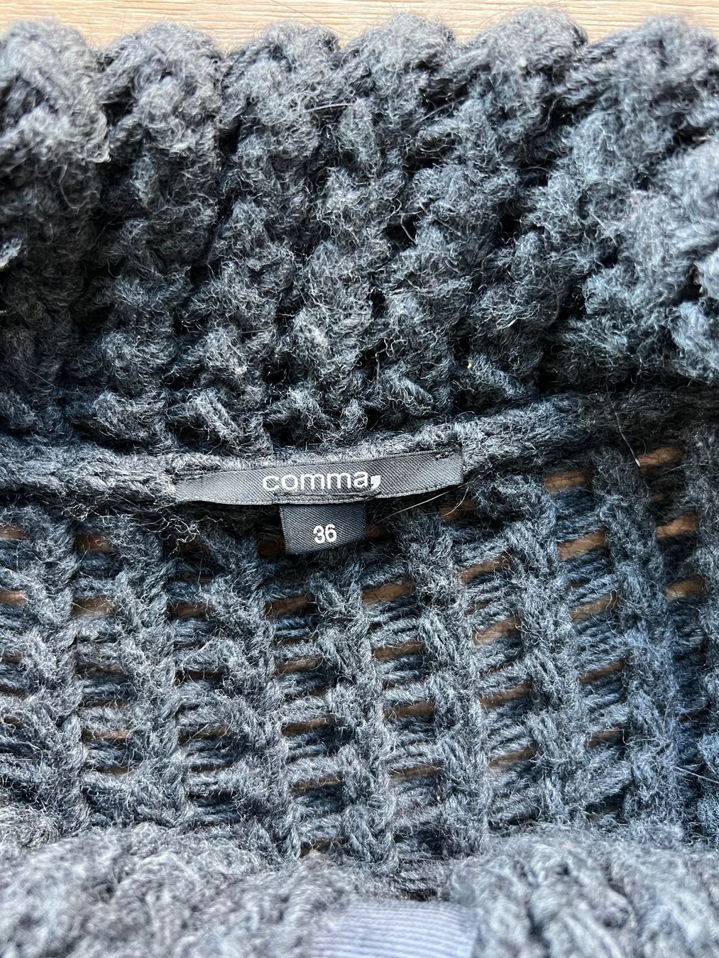 Comma Giacche: Langarm Strickjacke dunkelgrau Grösse 36 – Usato da Niederhelfenschwil venduto da aur_ms6f 4