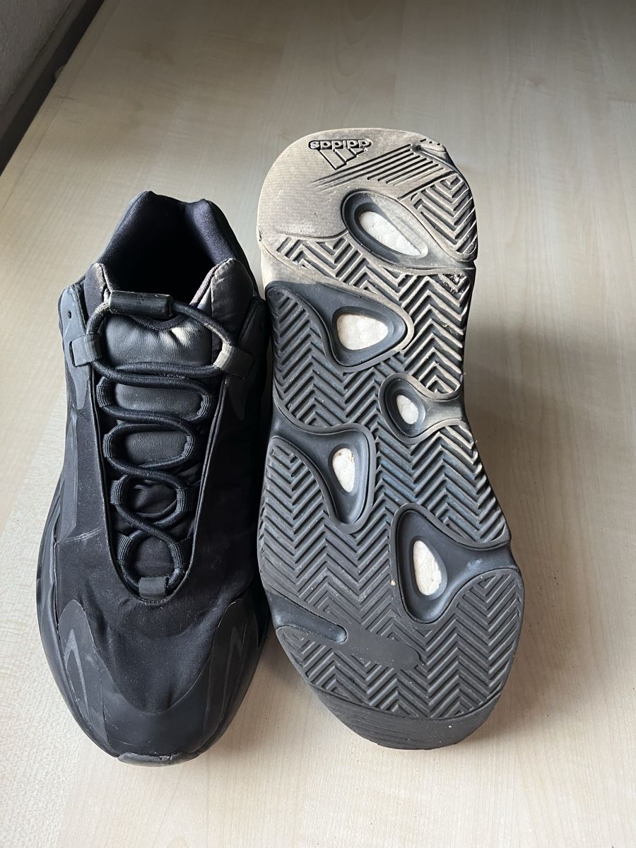 Adidas Scarpe da uomo: YEEZY 700 – Usato da Tafers venduto da ValKara 1