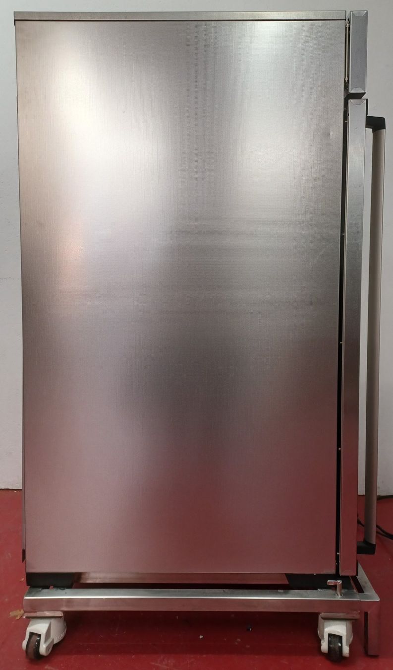 Accessori da laboratorio: Memmert IC0240 – Usato da Niederdorf venduto da LeptonAG_Labor 7