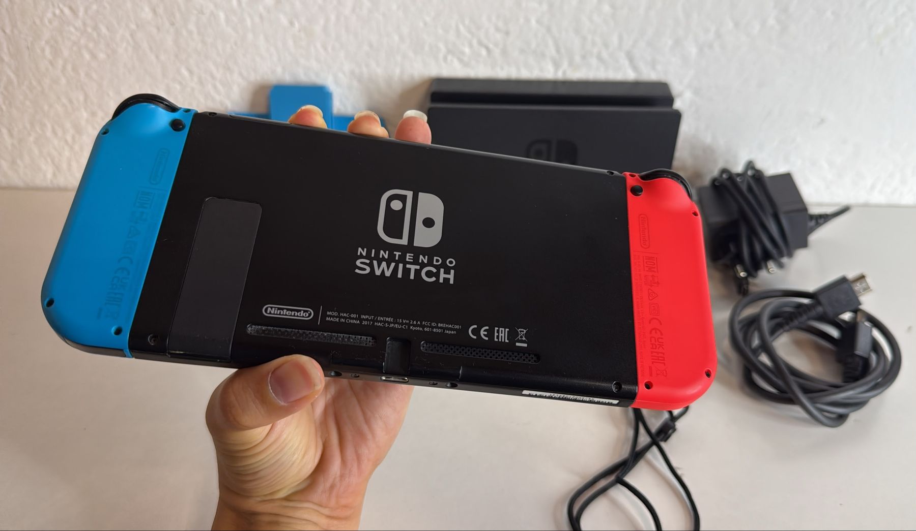 Nintendo Konsolen: Nintendo Switch Konsole mit Zubehör  – Gebraucht aus Ehrendingen von lax21 2